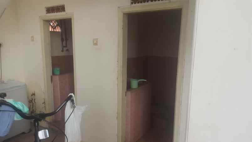 rumah tepi jalan sunan ampel