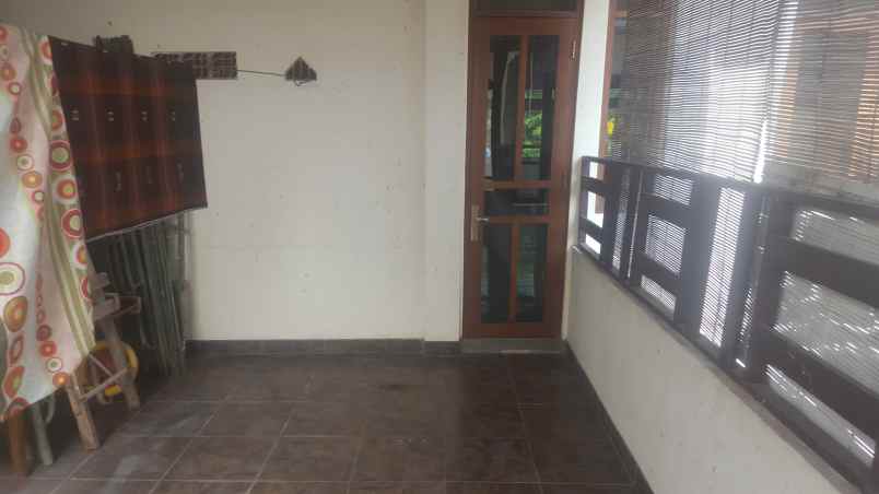 rumah tepi jalan sunan ampel