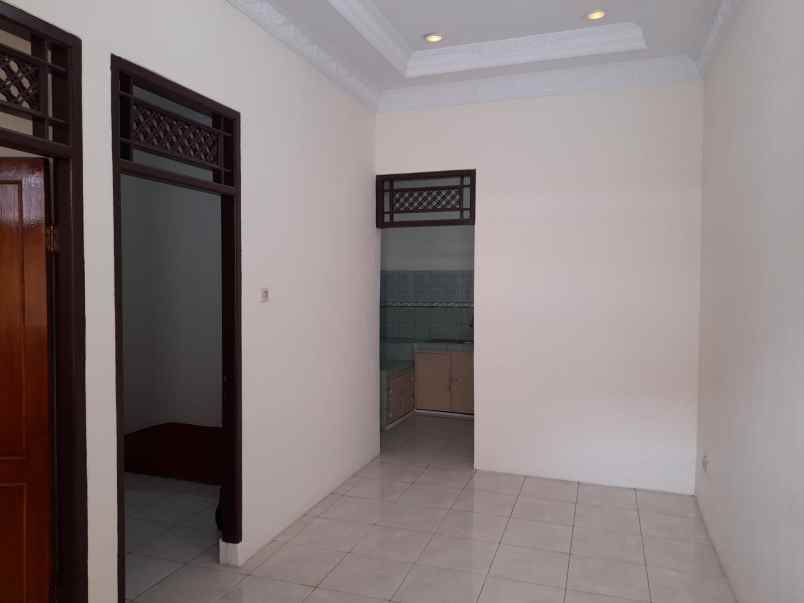 rumah terawat murah 620 jt an di tanjung barat jaksel