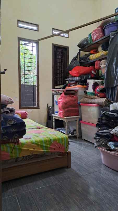 rumsh second terawat di tanah baru depok