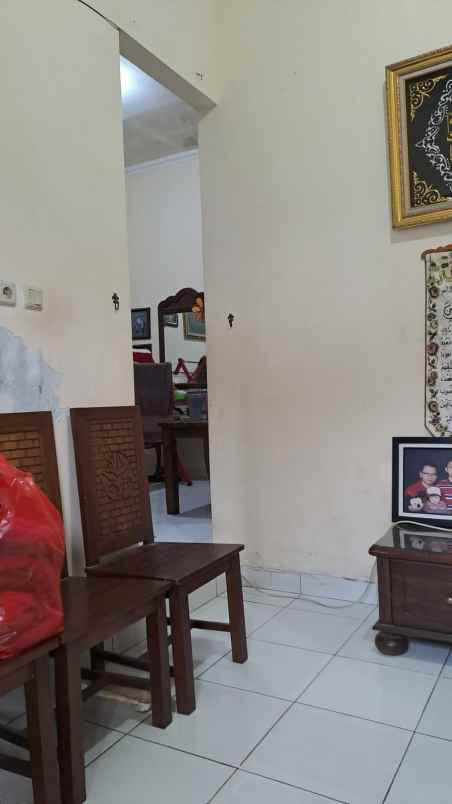 rumsh second terawat di tanah baru depok