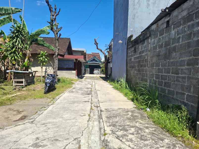 tanah pekarangan premium di seturan dekat ke upn ykpn