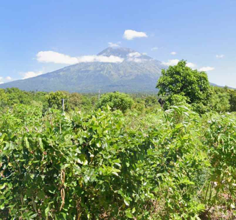 tanah view laut dan gunung di tulamben karangasem bali