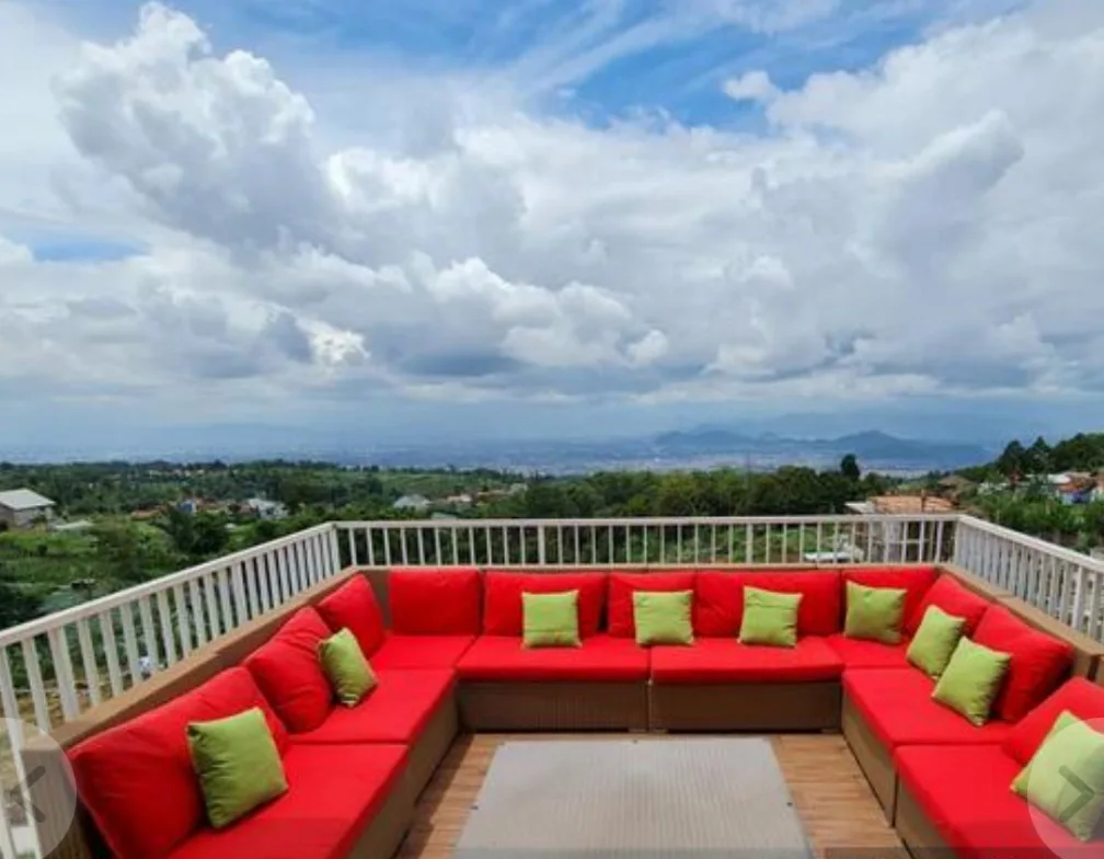 villa jl pasir halang no 33