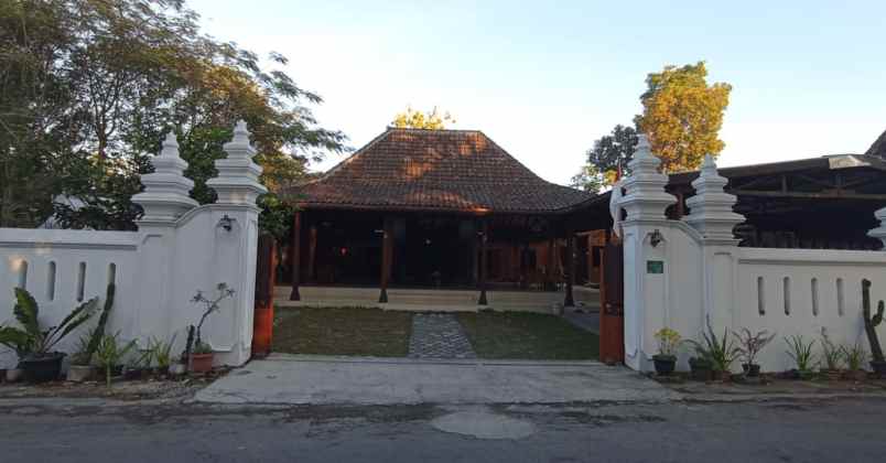 Villa Joglo Dekat Kampus Uii Pusat