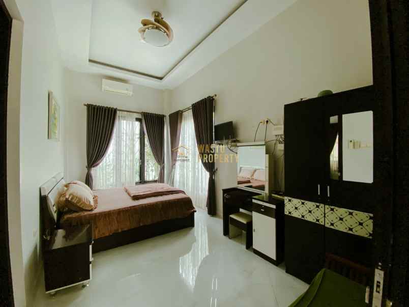 villa mewah di jantung kota jogja tanah luas