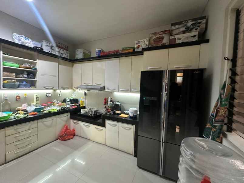 villa valensia wiyung hunian tenang nyaman