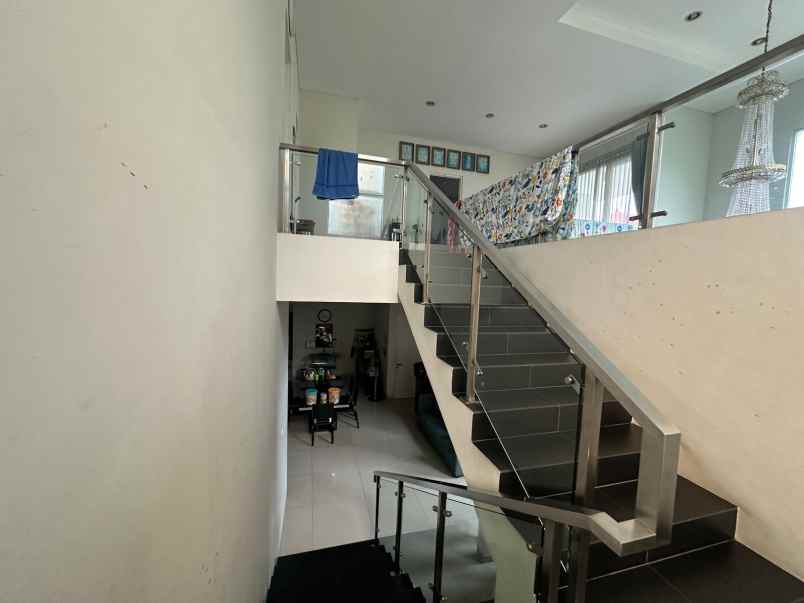 villa valensia wiyung hunian tenang nyaman