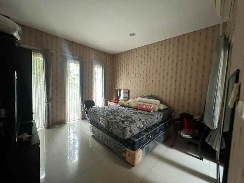 villa valensia wiyung hunian tenang nyaman