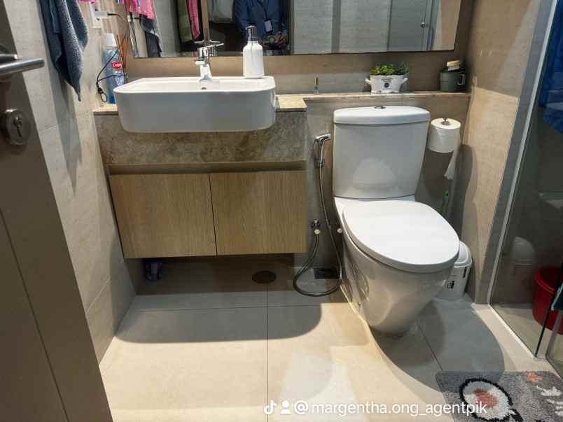 apartemen gold coast pik sertifikat on hand