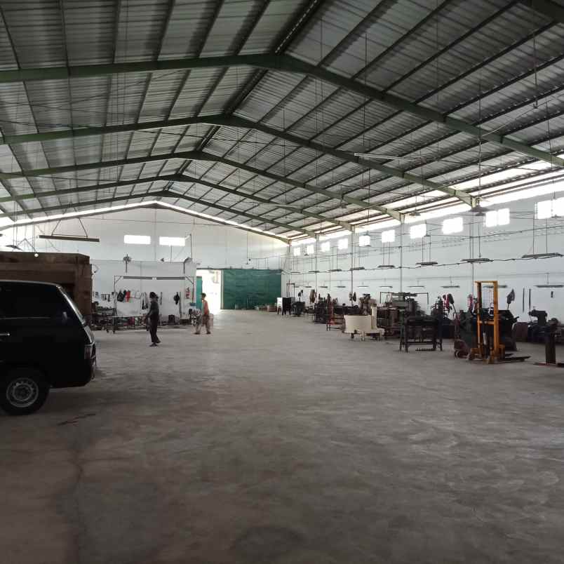 bangunan pabrik bisa buat gudang di kopo ketapang