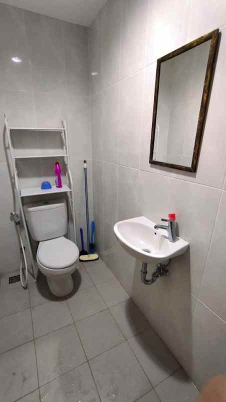 dijual apartemen pondok cina beji depok