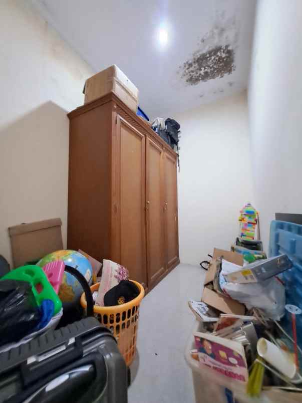 dijual cepat rumah di tanah baru beji depok