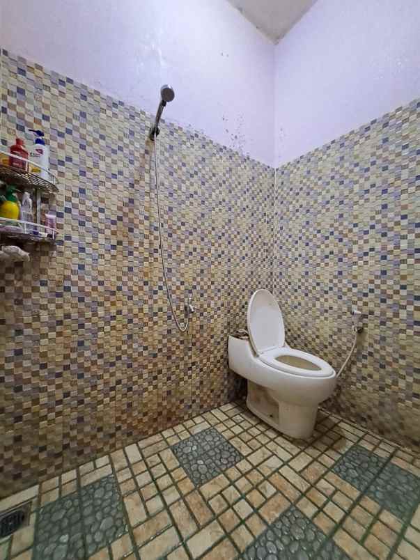 dijual cepat rumah di tanah baru beji depok