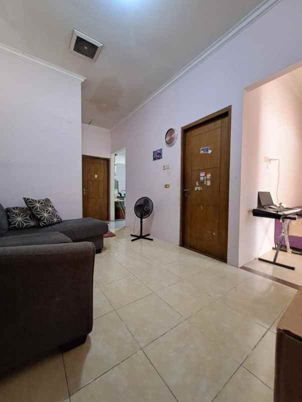 dijual cepat rumah di tanah baru beji depok