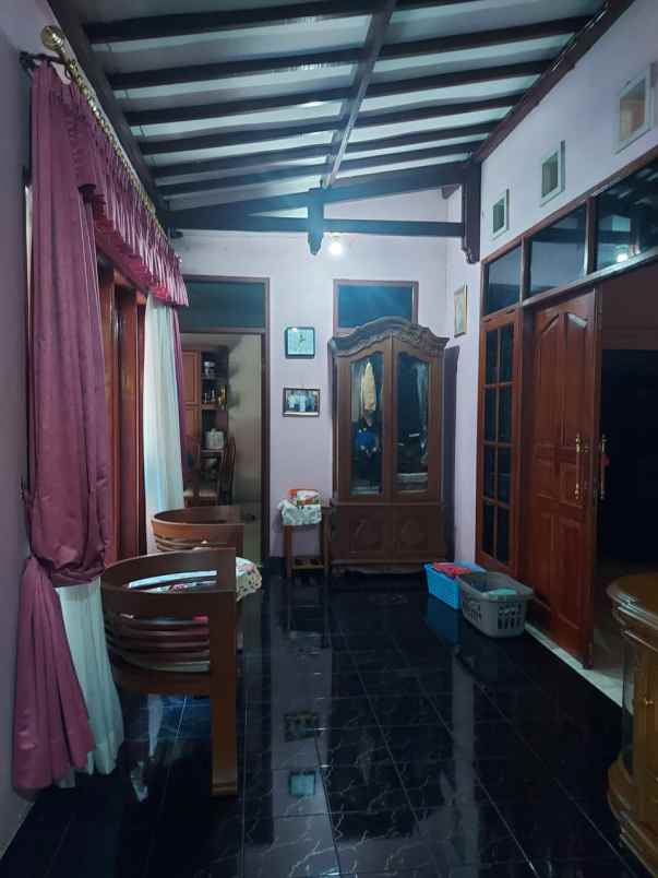 dijual cepat rumah secondary siap huni