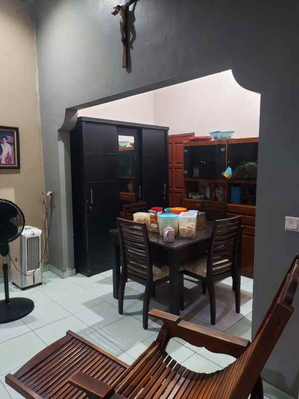 dijual cepat rumah secondary siap huni