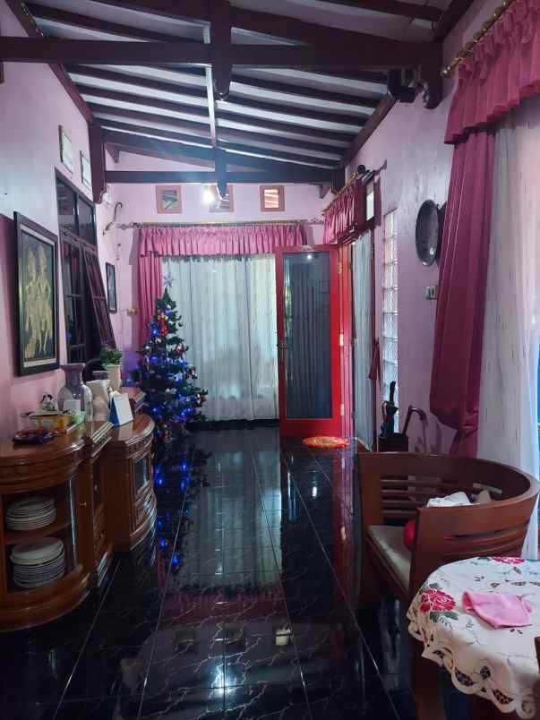 dijual cepat rumah secondary siap huni