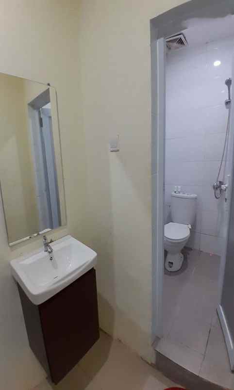 dijual hotel orchid center