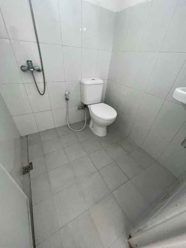 dijual kos strategis dekat uii nego