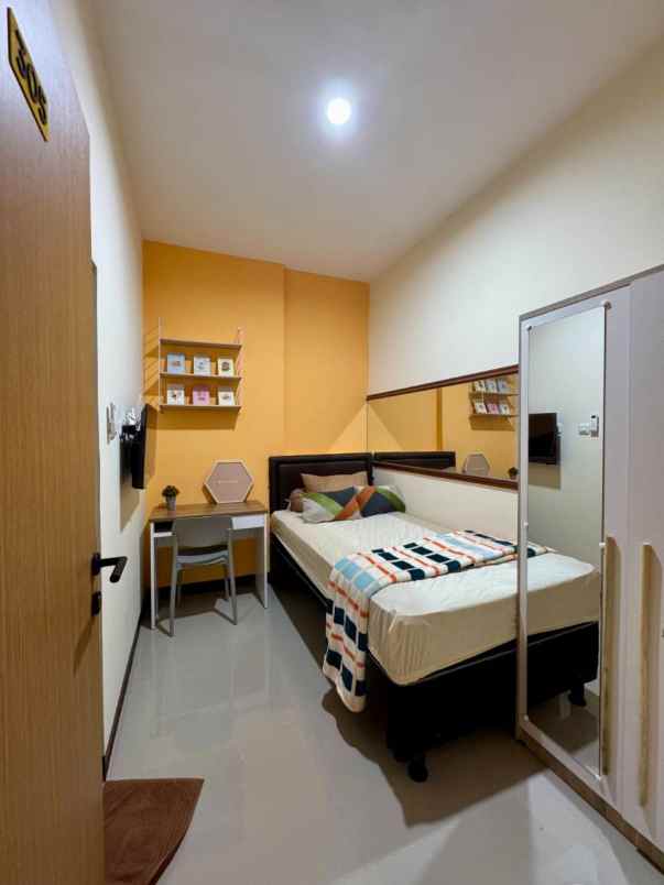 dijual kost jembatan lima