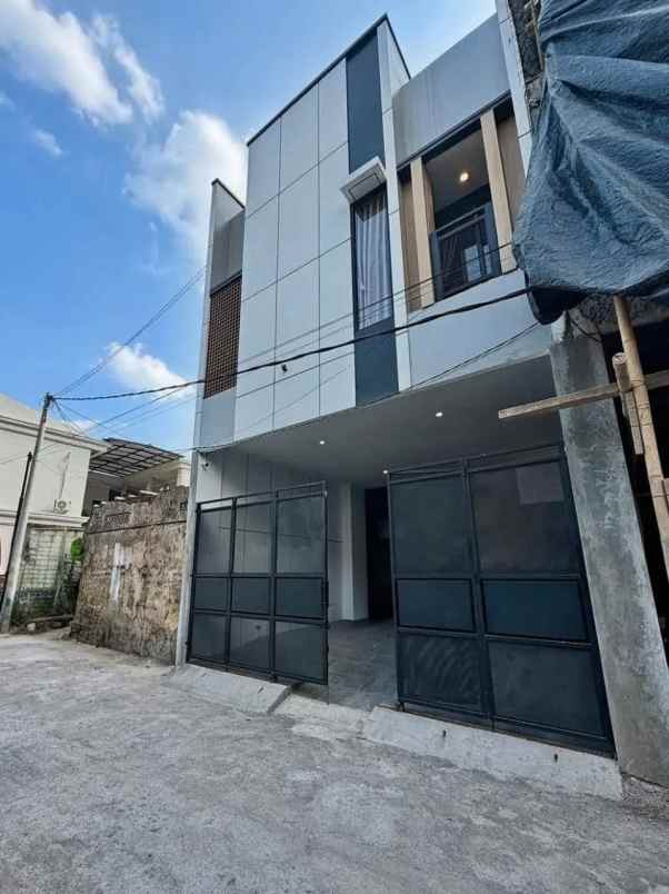 dijual kost pandanaran kaliurang km 12 5
