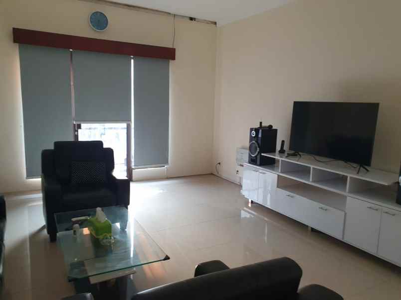dijual ruko di jalan mayjend sungkono surabaya