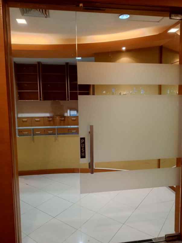 dijual ruko gudang kantor gandaria city jakarta selatan