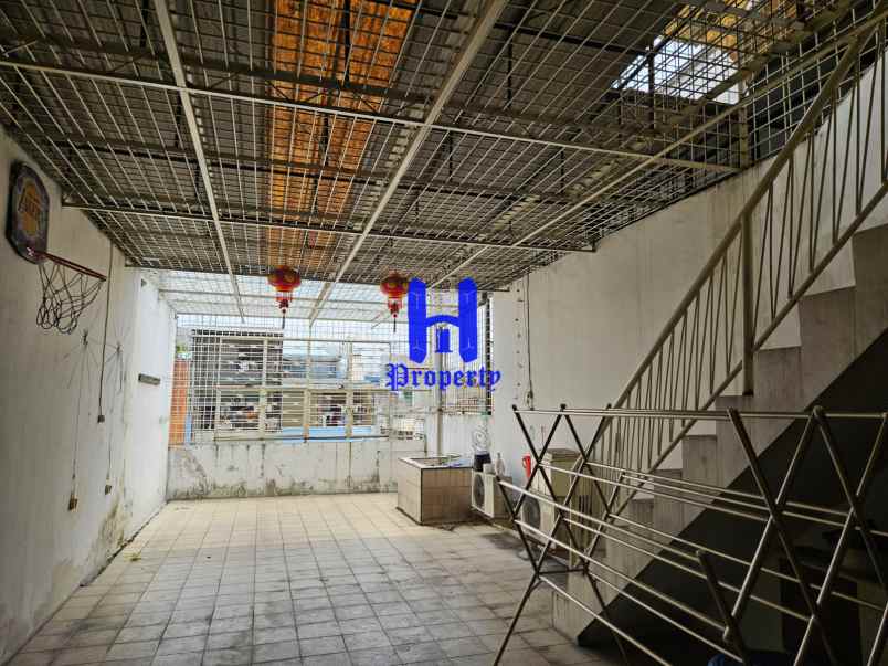 dijual ruko gudang kantor jalan m h thamrin medan