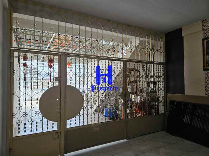 dijual ruko gudang kantor jalan m h thamrin medan