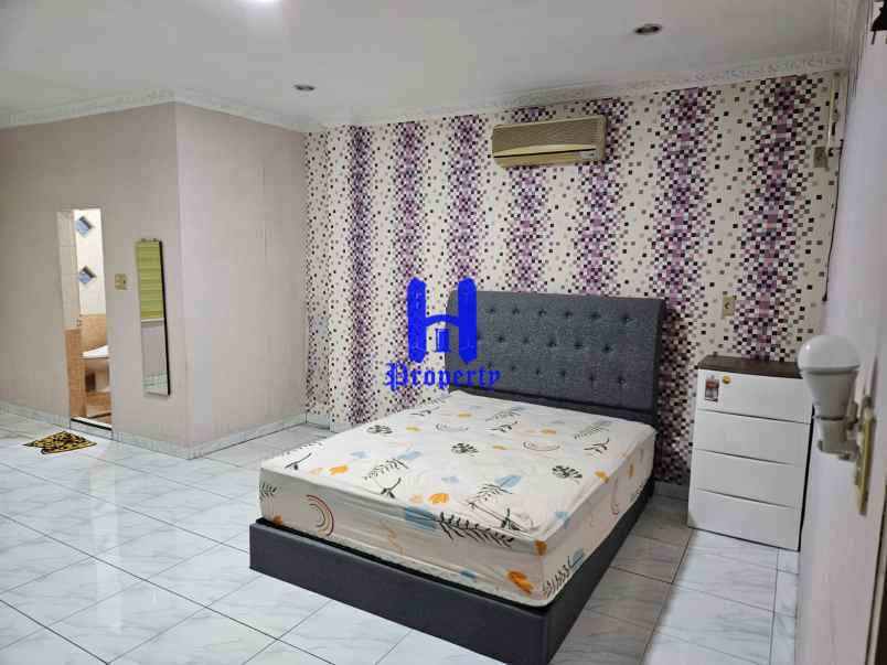 dijual ruko gudang kantor jalan m h thamrin medan