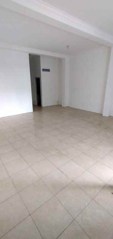dijual ruko gudang kantor jl mayjend d i panjaitan
