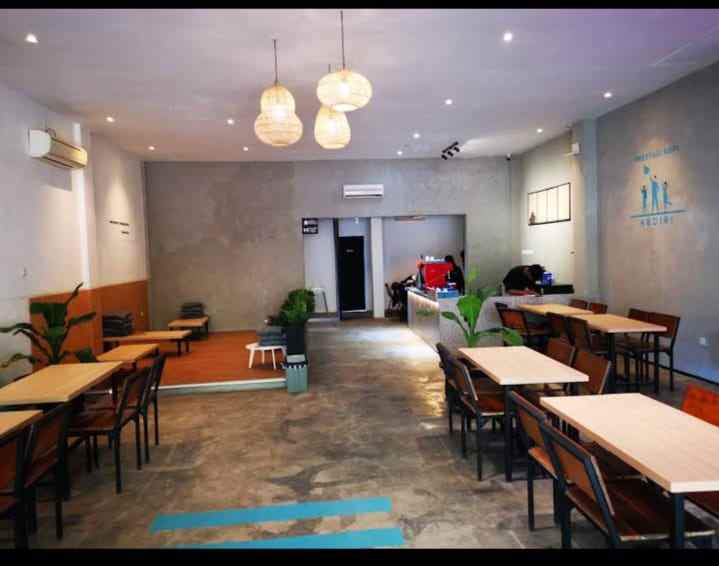 Ruko Cafe 15 Lantai Pinggir Jalan Raya Di Pusat Kota Kediri