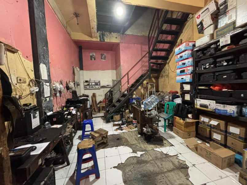 dijual ruko gudang kantor raya manyar