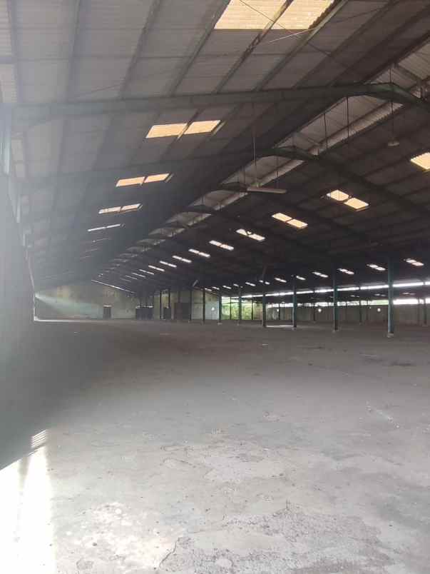 dijual ruko gudang kantor wetan