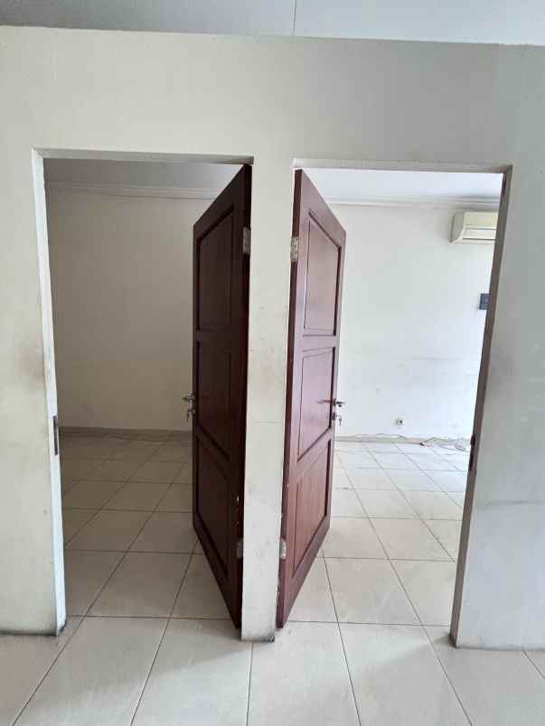 dijual ruko sorowajan banguntapan dekat jec