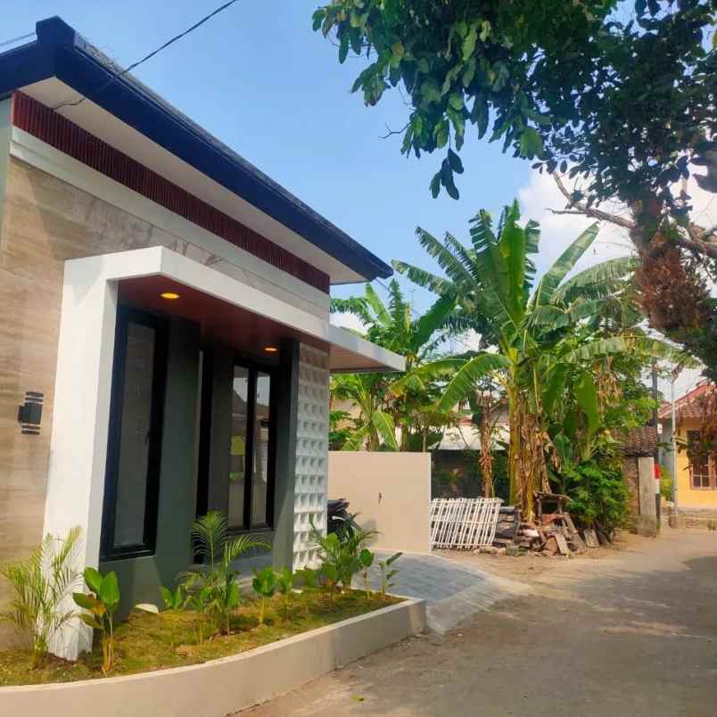 dijual rumah 1 km rsud penembahan senopati