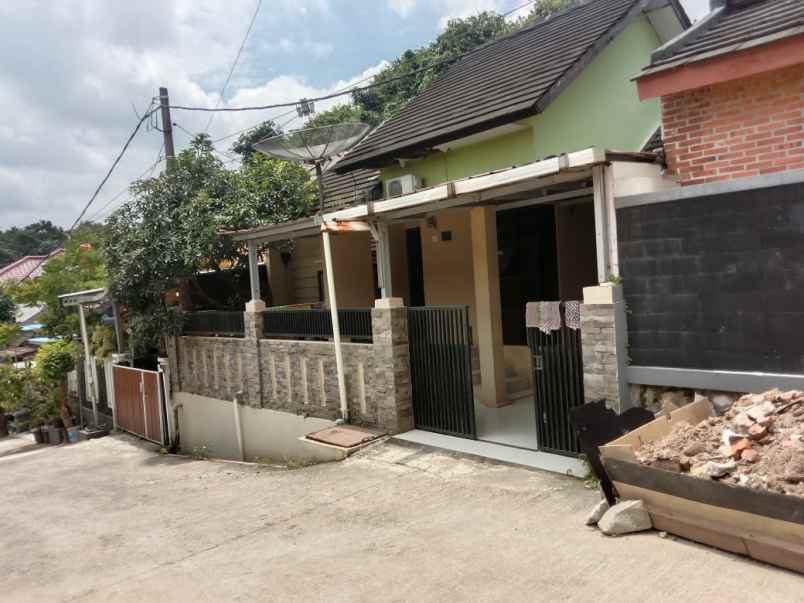 dijual rumah 4 kamar di perum bip cibening purwakarta