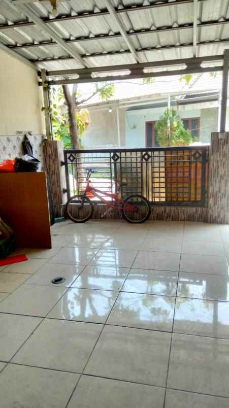 dijual rumah alamanda regency
