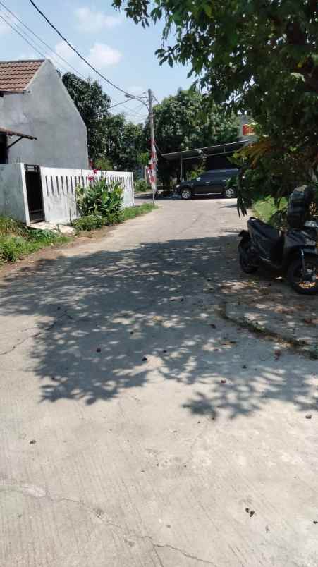 dijual rumah alamanda regency