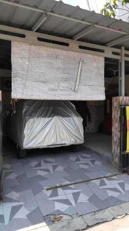 dijual rumah alamanda regency