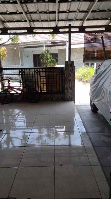 dijual rumah alamanda regency