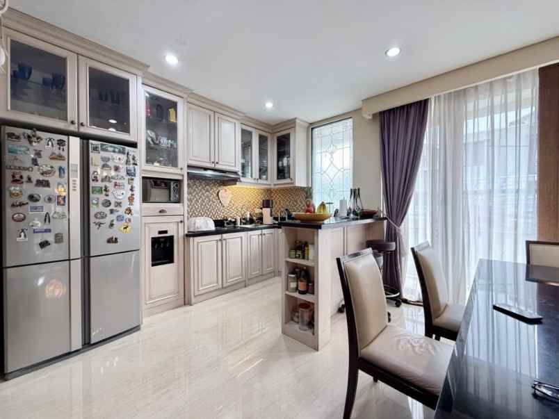 dijual rumah ampera cilandak timur