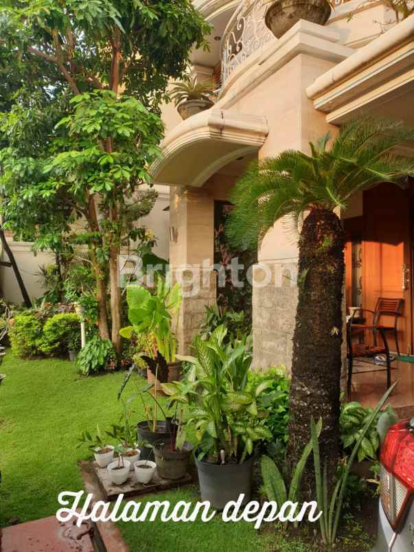 dijual rumah araya 1