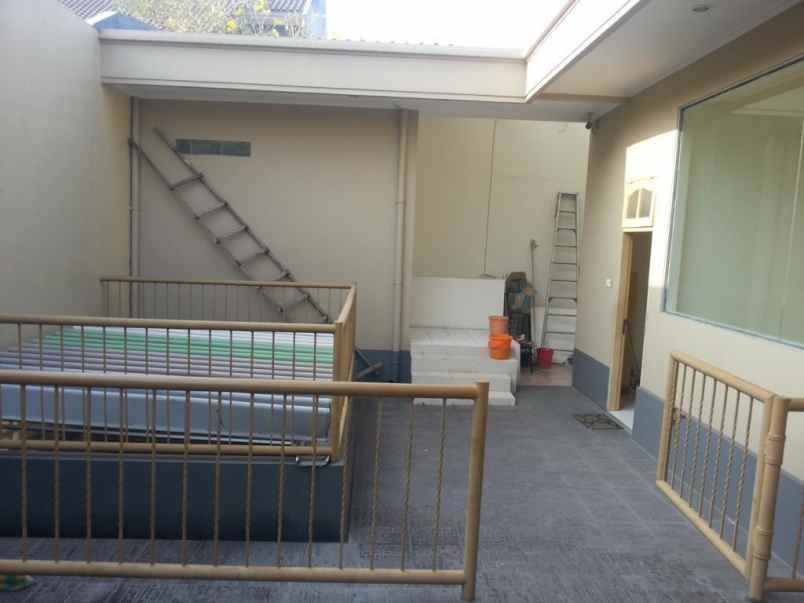 dijual rumah araya 1