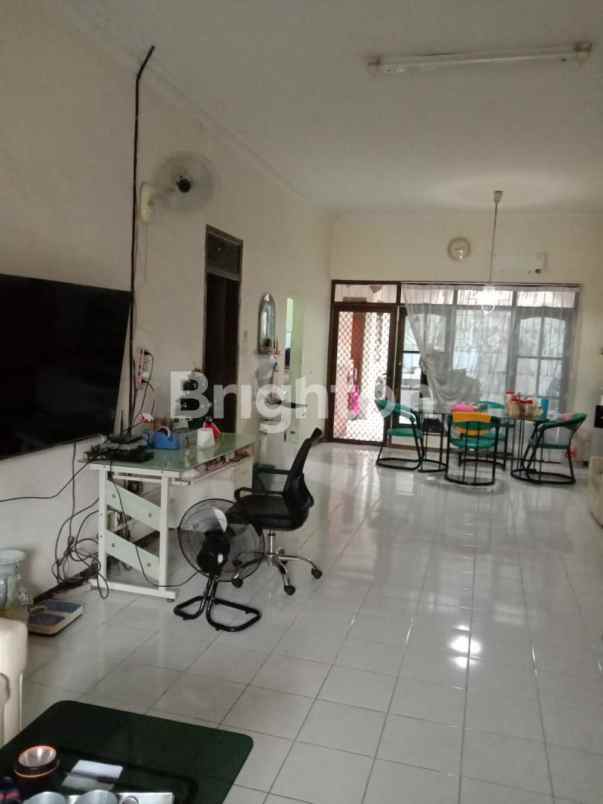 dijual rumah babatan pantai