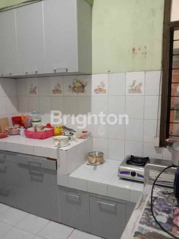 dijual rumah babatan pantai