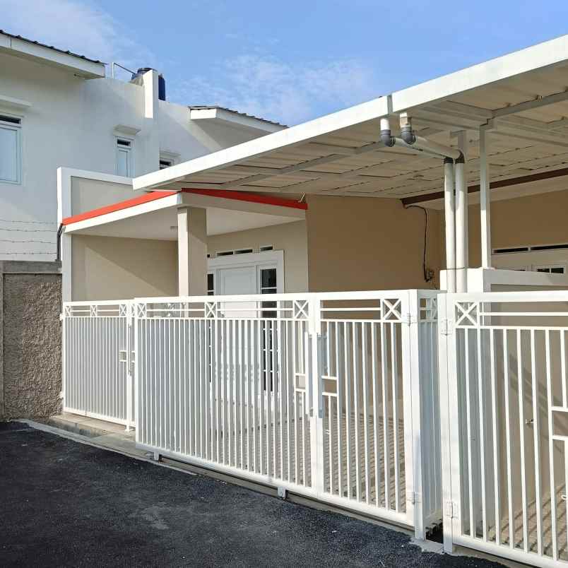 dijual rumah baru minimalis di pojok graha bukit raya