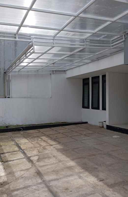 dijual rumah batununggal