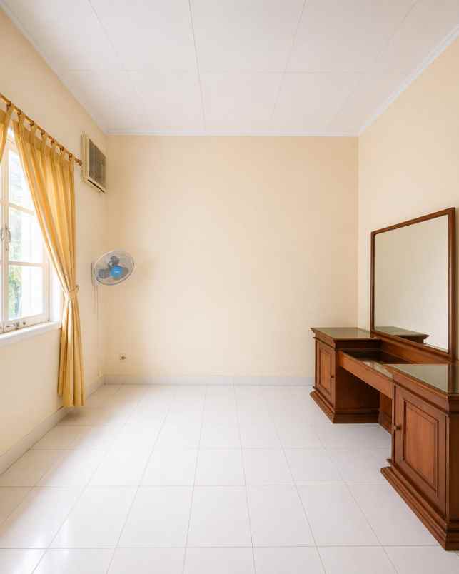dijual rumah bedahan